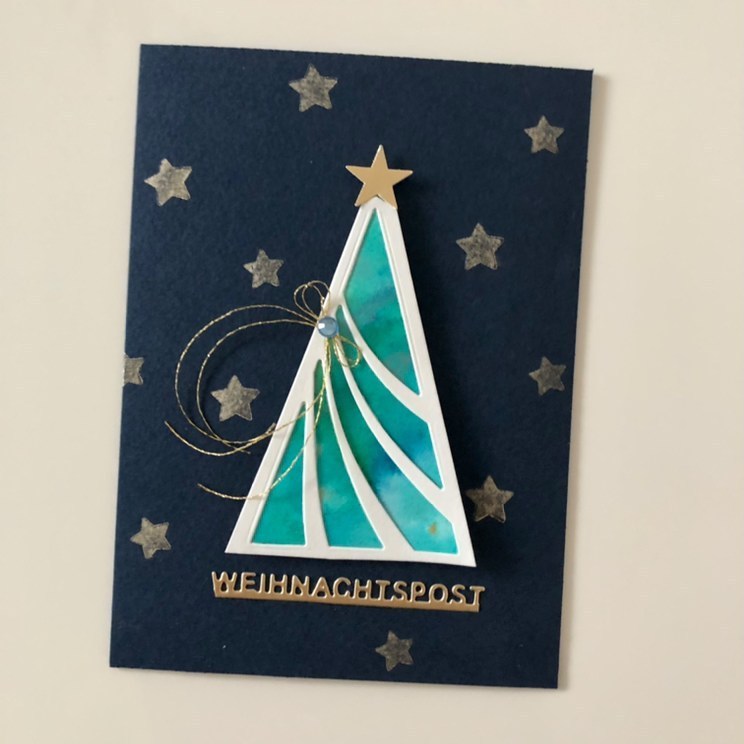 Weihnachtspost mit klarer Linie