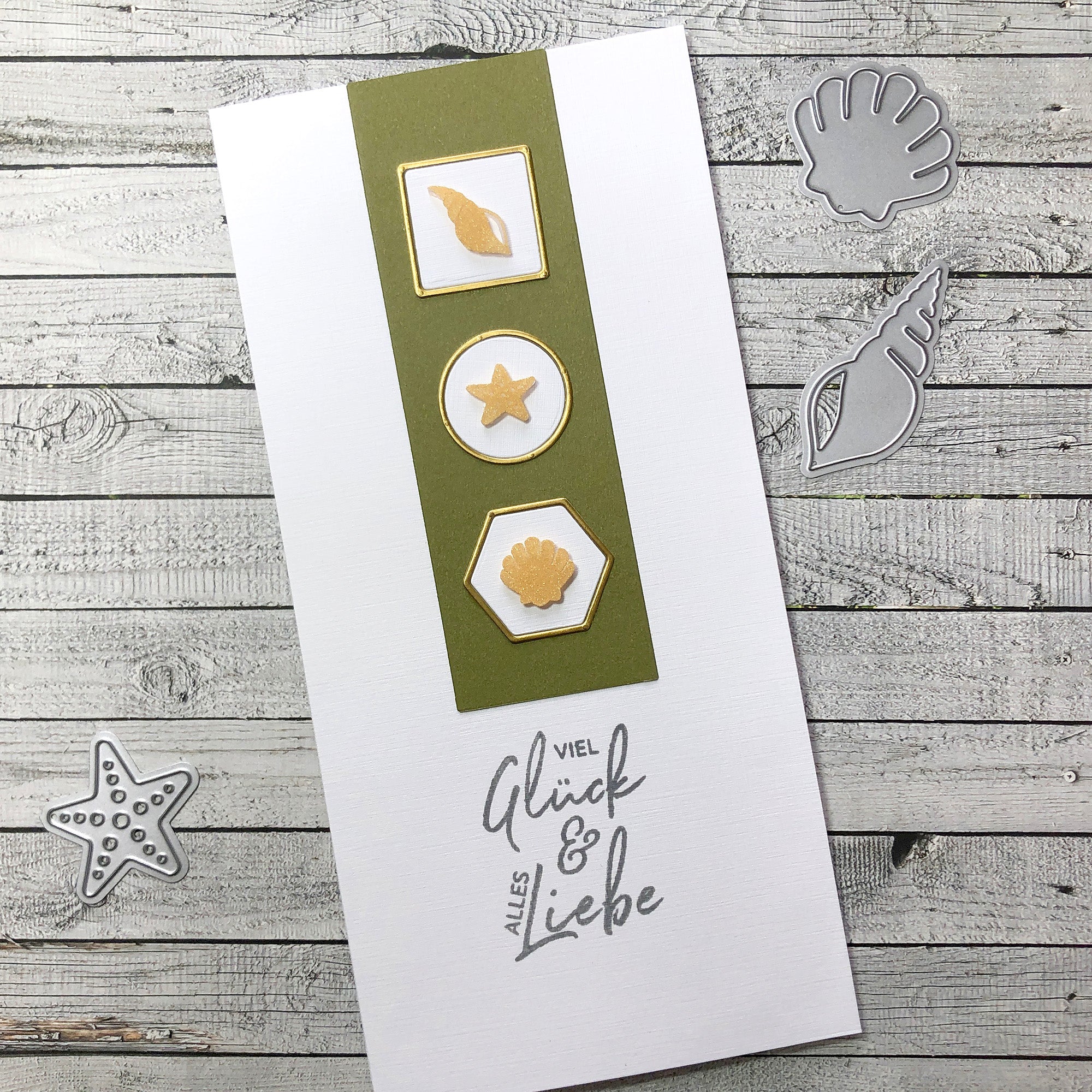 Karten-Kunst Skizze #KKSkizze001 – Akzente aus goldener Sizzix Shrink Plastic-Folie