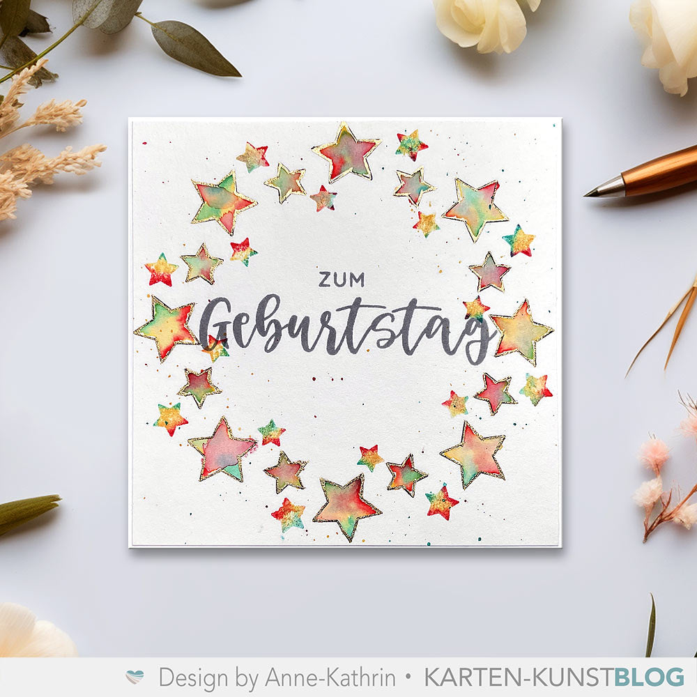Sterne im Kreis: Geburtstags-Karte mit Metallic-Akzenten und Distress Inks