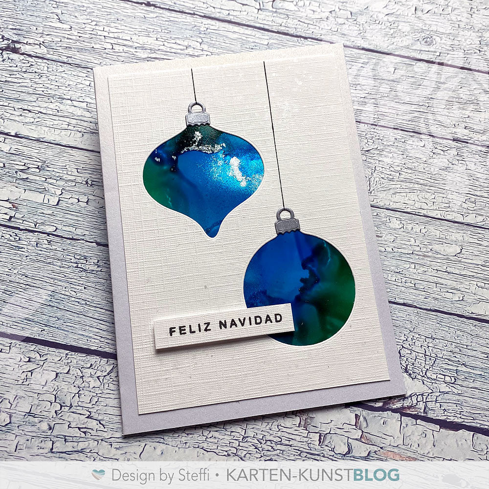 Alcohol-Ink-Weihnachtskugeln
