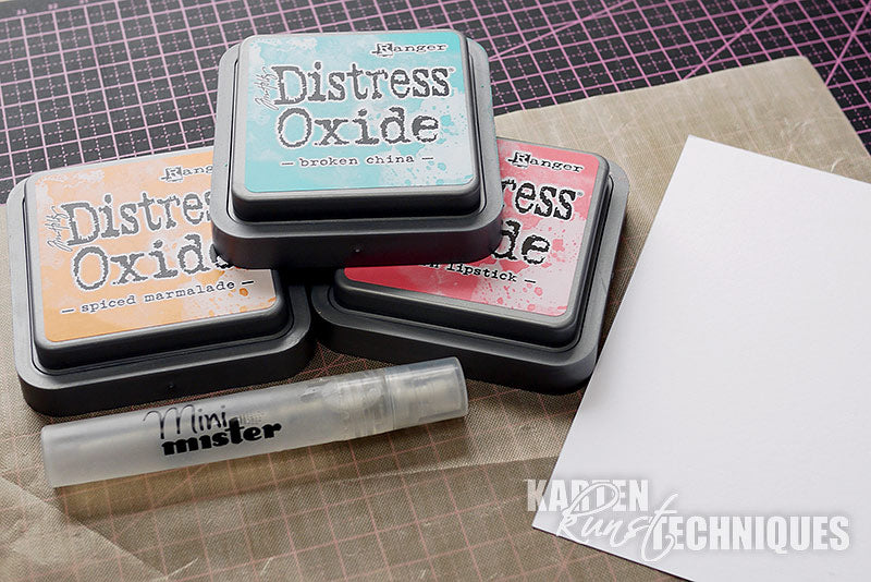 Technique #32: Hintergründe mit Distress Oxide Stempelkissen