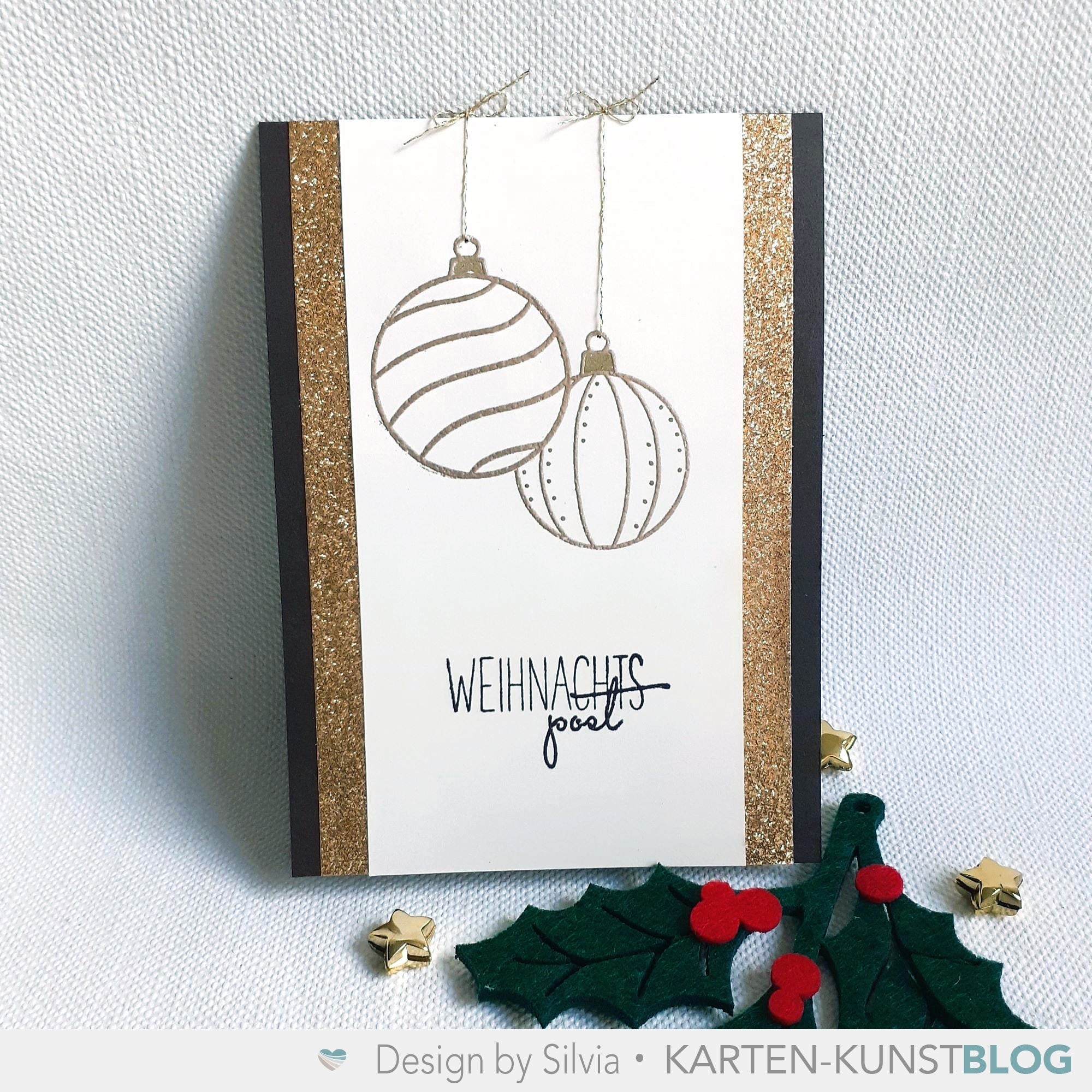 Gold-Schwarze Weihnachtskarte mit Weihnachtskugeln und Glitzer