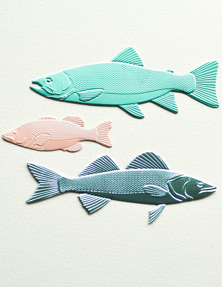 Memory Box 3D Prägeschablone - Freshwater Fish 3D Embossing Folder + 7 passende Stanzschablonen