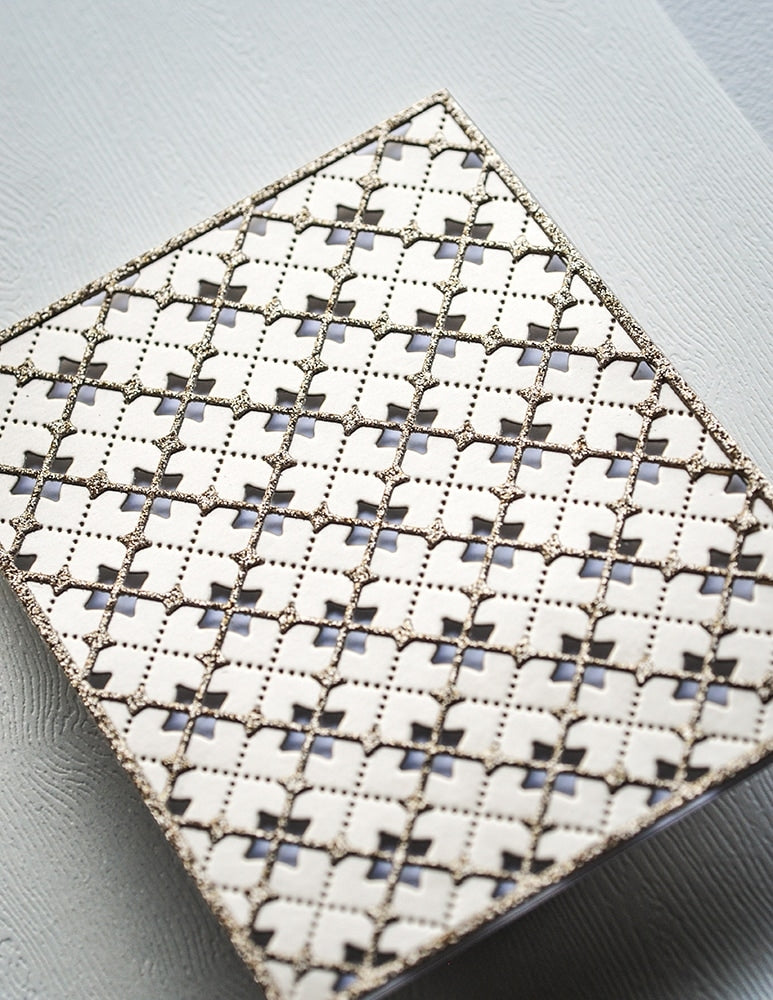 Poppy Stamps Stanzschablone - Pointy Lattice Plate