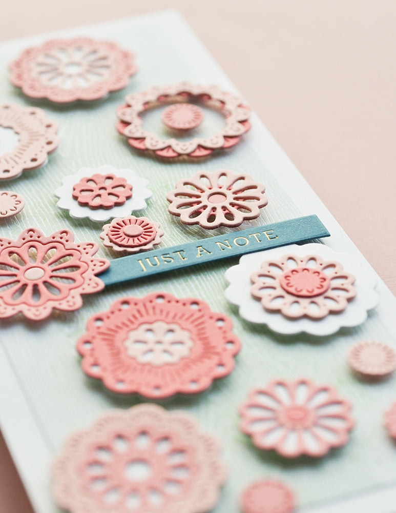 Poppy Stamps Stanzschablone - 2605 Nordic Blooms