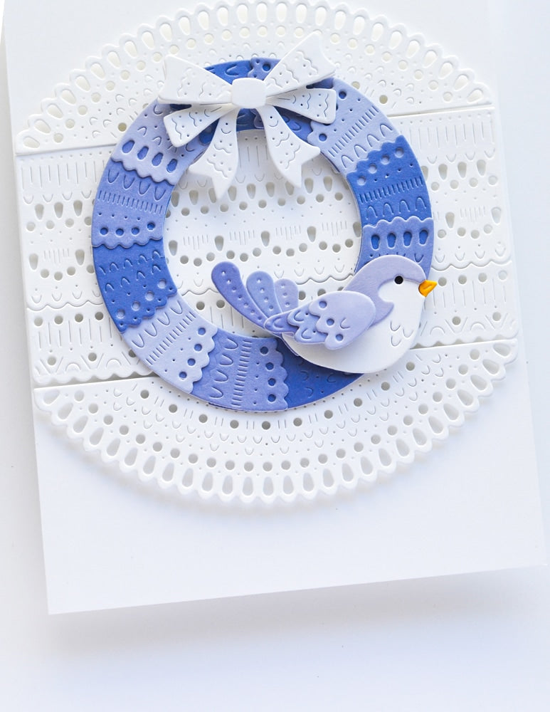 Poppy Stamps Stanzschablone - 2646 Nordic Wreath and Bow